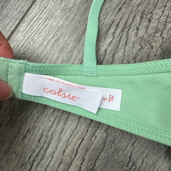 Colsie Green Eyelet Bralette Top‎ - Picture 13 of 13